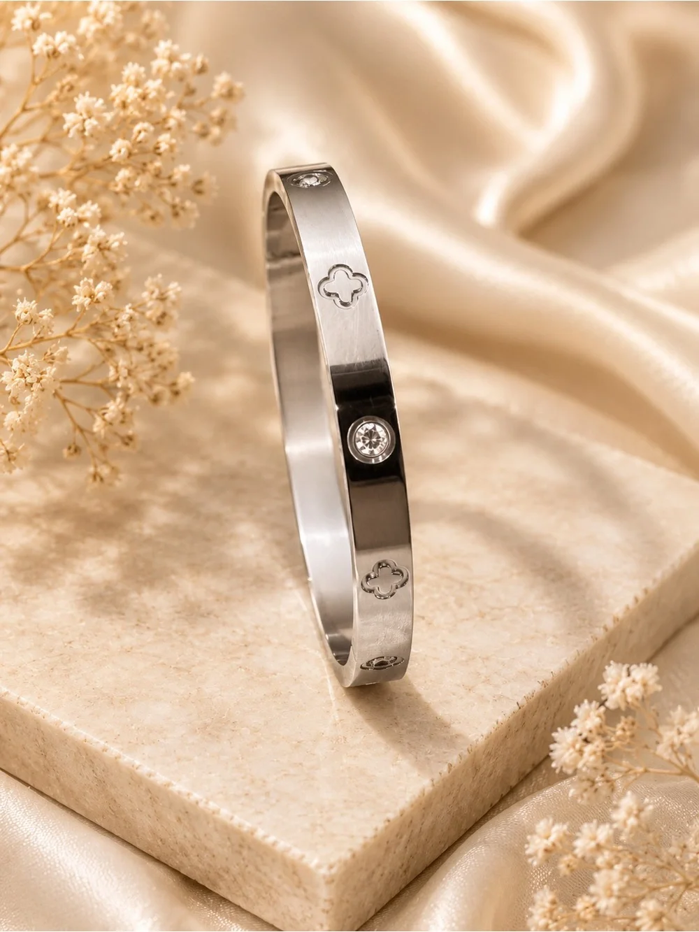 N/A elegant silver